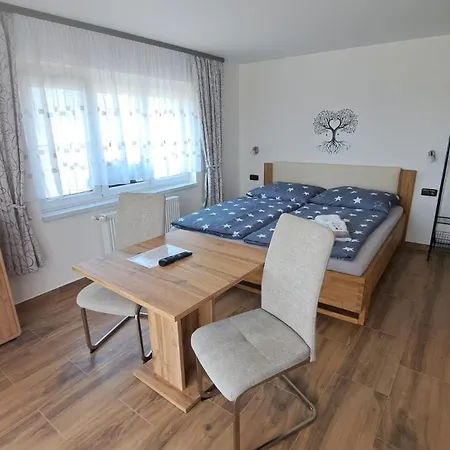 Apartamento Ap2, Hruba Skala, Nad Lipou Hrubá Skála